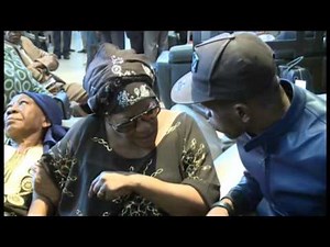 Décès Papa Wemba - Arrivée de maman Rosa Amazone (sa femme) à Abidjan...