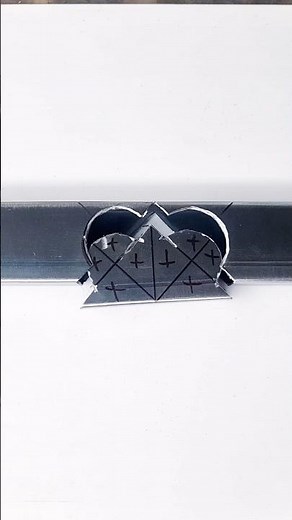 A brilliant trick for making a table stand that is rarely discussed by welders #fabrication #welder