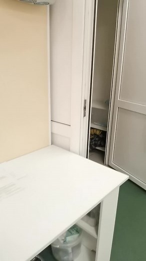 Exploring a Medical Examination Room Setup