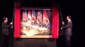 27 reactions | On this historic day in 1967, the five founding fathers of ASEAN signed the Bangkok Declaration, marking the birth of ASEAN. This commissioned painting depicts the exact moment ASEAN was formed. Today, we celebrate 50 years of ASEAN unity and progress. #ASEAN50 #ASEAN2017 #todayinhistory #AMM #TBT | Singapore Ministry of Foreign Affairs | Facebook