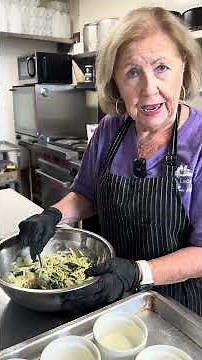 Mini Crustless Spinach Quiche Recipe #sanfordnc #recipe #cooking #southernbaking #food #quiche