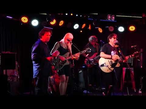 "Methadone" Live 2025 - Wayne Gillespie & Famous Blue Raincoat - from the album FRAZZ