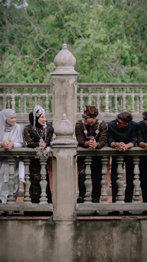 Bridesmaid vs Groomsmen: A Fun Comparison