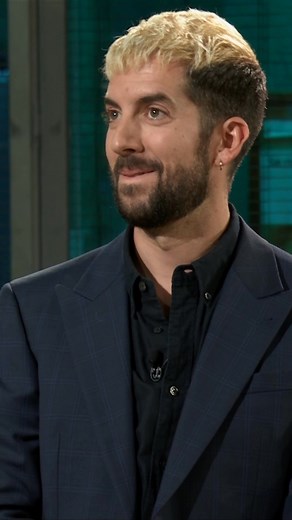 284K views · 2.9K reactions | Entended que es complicado hacer un programa de televisión con esta gente. #LaRevuelta #DavidBroncano #Lalachus #juegodelimpostor | La Revuelta | Facebook