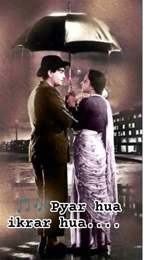 . "❤️Pyar hua, ikrar hua… phir bhi dil kyun darta hai? 💞🎶"