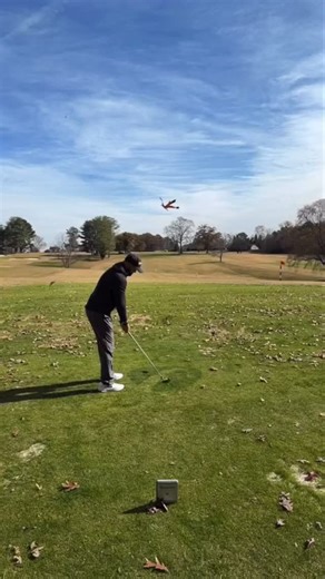 You can get those “as seen on TV” tracers using your FlightScope Mevo Gen2. The FlightScope AR Tracer isn’t like your typical tracer. View your recent shots from any vantage point, and customize the tracer color and data display to match your style. Share your best shot tracers with your Mevo Gen2! #FlightScope #MevoGen2 #ARTracer | FlightScope Golf