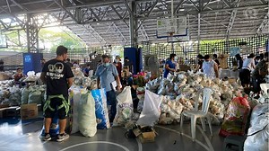 10K views · 474 reactions | In a relief drive at the Ateneo de Manila University for survivors of Typhoon Odette, volunteers talk about what motivates them to help despite the threat of COVID-19. Rappler reporter Dwight De Leon tells us how you too can chip in. https://www.rappler.com/nation/video-inside-relief-efforts-typhoon-odette-ateneo-de-manila-university/ | Rappler | Facebook