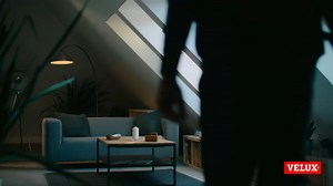 Witamy w Świecie Melodii! Zanurz się w kojących dźwiękach dzięki playliście VELUX ASMR, którą stworzyliśmy uchwycając esencję symfonii natury wpadającej przez nasze okna dachowe, pozwalając na chwilę spokoju w codziennym zgiełku. 🎶 https://brnw.ch/21wHgBx | VELUX