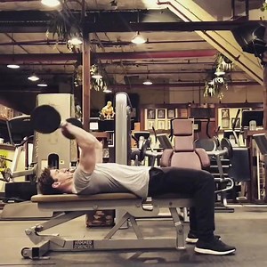 7.9K views · 156 reactions | The big pyramid... 2 moves, back to back, no rest. Try it with 2 opposing exercises. Complete 10 reps of move 1 and 2, then 9 reps, then 8 reps... down to 1. Then, work your way back up.  What moves will you use? More great pump ideas: bit.ly/2j2wtWH | humanfitproject | Facebook