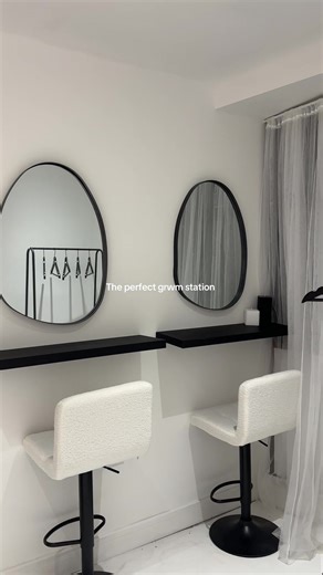 So minimal so clean 😍 Will be adding hair dryers / straighteners, etc for any touch ups during your shoots. Perfect space to get ready before your photoshoot or for quick touch ups! #femalebusinessowner #boltoncontentstudio #contentstudio #grwm #makeupstation