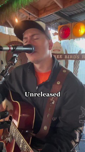 Here’s one of my songs that’s coming out in 2023! It’s called “Jukebox Dream” about dancing those blues away. I can’t wait to get it out there with the band and y’all sing along on the dance floor. Come on 2023! #coontrymusic #2023 #honkytonk #linedance #linedancer #country #newmusic #newcountry #newcountryartist #countryswing #countrysong