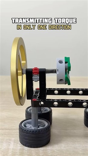 Transmitting Torque in Only One Direction #clutch #legotechnic #mechanical #mechanism
