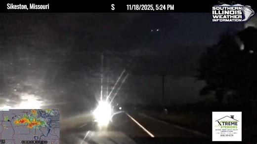 LIGHTNING STRIKES A TREE right in front of us on our live stream earlier tonight! | Southern Illinois Weather Information