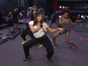 Anitta ensina coreografia completa do clipe 'Show das Poderosas'