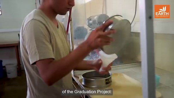 At #EARTH, Graduation Projects are much more than an academic requirement. They reflect our students’ commitment, effort, and creativity. Each Project is an academic challenge in which our students propose solutions to real-world problems. From innovative research to sustainable initiatives, these projects represent the positive impact our graduates will have on the world. They are the culmination of years of dedication and the promise of a more sustainable future! Learn more in this video: #Gra