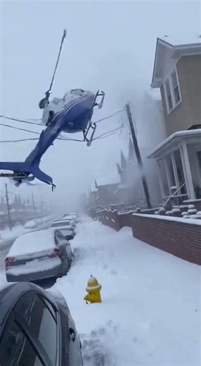 News Helicopter Spins Out After Power Line Strike During Blizzard 🚁❄️