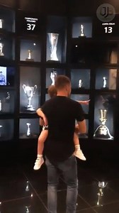 54K views · 1K reactions | Il tour di Ramsey e suo figlio allo Stadium e Museum | VB Channel - Video Juventus | Facebook