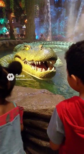 Tracy Tree Talks About the Rainforest Cafe