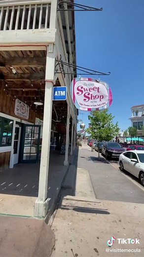 A walking tour of Old Town Temecula! 🏫🍔🪴🚗☀️👍 #visittemecula #temecula #california #californiaroadtrip @visitcalifornia