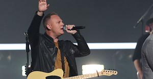 Matthew West Reveals Emotional Encounter Behind No. 1 Song ‘Don’t Stop Praying’ - Michael Foust