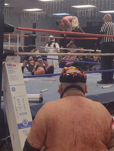 @unfnbelievablex | Video by @kazador_n_phxclub of Abdullah Kobayashi watching the main event. - Arizona Deathmatch Company Death In The Desert 10/18/2025... | Instagram