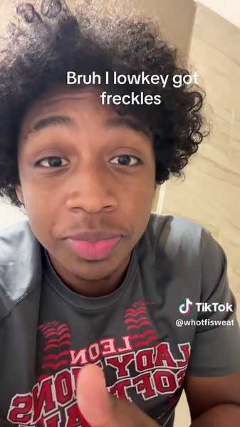 Roblox/King (@whotfisweat)’s video of freckles