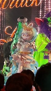 In case you were wondering what happens during commercial breaks...💃 #TheMaskedSinger #GretchenWilson | The Masked Singer