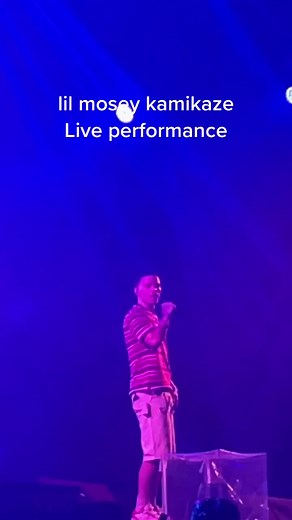 Lil mosey kamikaze live performance #lilmosey #lilmoseyedits #lilmoseyiswhite #blueberryfaygo #noticed #pullup #s20 #viral #live #music #lilmoseynoticed #kamikaze