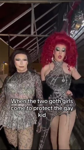 “This is the skin of a killer, Bella” 🦇 🕸️ 🧛‍♀️ @Dahliah Rivers @Just Joe @Marti #fyp #titsoak #bartok #foryoupagе #dragqueen