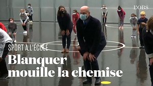 La drôle de séance de sport de Jean-Michel Blanquer dans une cour d'école 👉 http://bit.ly/3r9YX1i | Le Nouvel Obs
