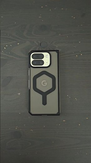 Unboxing UAG Mouve case for the Pixel 10 Pro Fold