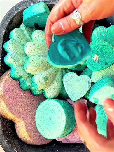 Satisfying ASMR Gym Chalk Crushing Sounds