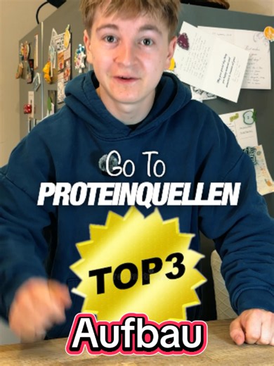 Meine Top 3 Proteinquellen im Aufbau wenn du dir schwer tust deine Kalorien reinzubekommen 🧠 → 🥩 Mageres Fleisch / Hühnchen — gut verdaulich, große Mengen möglich → 🥛 Whey Protein — schnellste Verdauung, sättigt kaum, perfekt im Reispudding → ❌ Eier sind keine Proteinquelle — Fettquelle mit Protein, 1-2 täglich top, nicht mehr #Fitnessaufklärung #Ernährung #Muskelaufbau #Zunehmen #Bulk