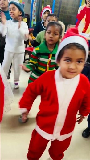 Ho Ho Ho! Our tiny Santas dancing on Jingle Bells 🎄💃🕺