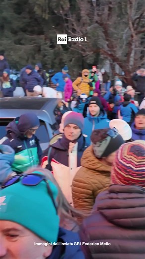 #MilanoCortina2026 Federica #Brignone celebra il doppio oro olimpico a Casa Italia a Cortina. Si racconta in conferenza stampa: "Ero qua per fare il massimo". Il suo fututo prossimo? "Adesso torno al J.Medical a vedere come sto e che possibilità ho di continuare una stagione. Al momento l'intervento che devo fare non lo posso fare: la mia tibia non è ancora a posto, non posso togliere la ferraglia che ho dentro ancora per un po'. Quegli esami li farò più avanti, adesso valuteremo la forza, il do