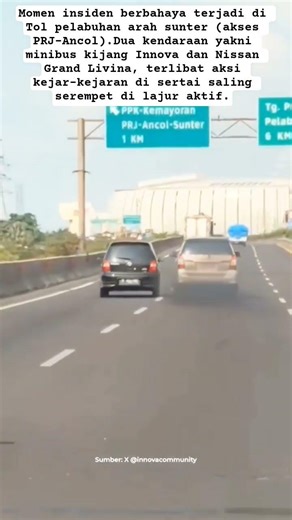 The moment the Kijang Innova and Grand Livina cars collided on the road #videoshorts