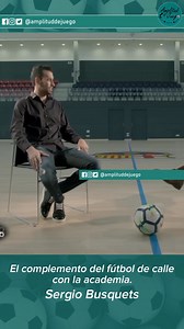 ✅⚽ | El complemento del fútbol de calle con la academia. 👨‍🏫📚 | Sergio Busquets #AmplitudDeJuego #DescifrandoElMensaje #Futbol #FutbolBase #FutbolFormativo #Potrero #Gambeta #Engaño #AndresGuardado #Guardado #Betis | Amplitud de juego