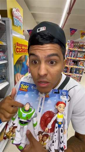 Encontré a Buzz Lightyear y a Jessi hablando ￼ #humor #comedia