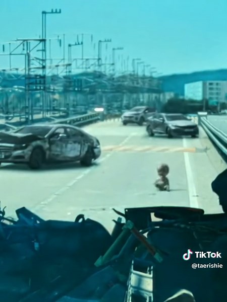 Heartwarming Baby's Quest for Mommy | Sweet Home Netflix KDrama