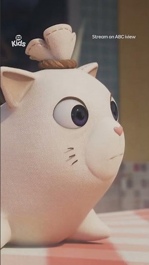 Flour is a stuck cat! 🙀 | Flower & Flour | ABC Kids