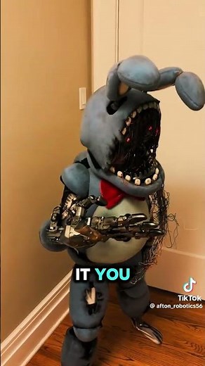 Amazing Bonnie cosplay