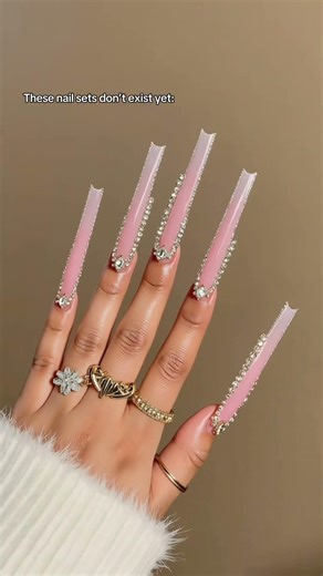 Design custom press-on nails, share your looks, and earn commissions with the Nailzotica App 📲