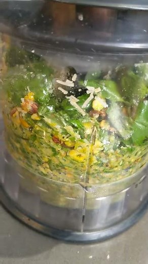 Homemade Pesto Sauce | Blending and Texture