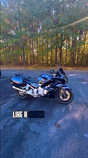 Today I’m riding the 2023 Yamaha FJR 1300. Comfort, passenger space, and luggage all come standard.