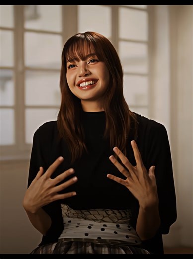 Lisa from BLACKPINK: Edits and Highlights