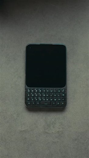 The Smart Innovator on Instagram: "The physical keyboard is back 🤯 Meet the Unihertz Titan 2 Elite — a sleek smartphone with a full QWERTY keyboard, rugged design, and modern Android power. Perfect for writers, communicators, and anyone who misses real keys. A new chapter in keyboard phones is coming. 📱 🎥: @unihertzofficial #keyboardphone #blackberryvibes #android #futurephone"