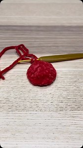 Strawberry 🍓 cat hat #cats_of_world #cats #cat #instacat #catlife #catsagram | cutecatrock