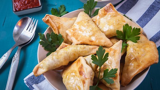 3 façons de plier les feuilles de brick : en samoussas, en rouleaux et en cigares