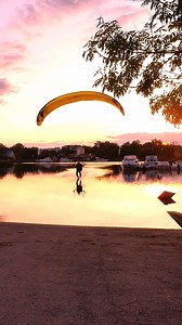 7.3K views · 159 reactions | Atterrissage au coucher du soleil avec la Piper! #ITVWings #paramotoring #paramoteur #sunset #landing | ITV Wings | Facebook