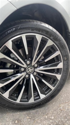 40.999$ Disponible toyota corolla seg con 9mil km unico dueño año 2025 con garantía de toyota Venezuela hasta los 50mil km #corolla #corollaseg #toyotacorollacross #meregue #toyota